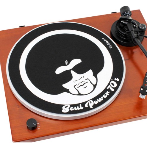felt-for-turntables-70s-look-with-an-afro-man-cut-design