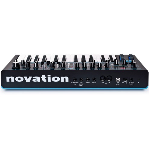 NOVATION Bass Station II Synth Analogico dedicato ai suoni di basso